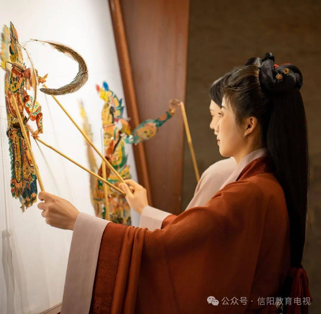 2.探索欧洲舔脚风俗，揭秘独特传统，品味异域风情