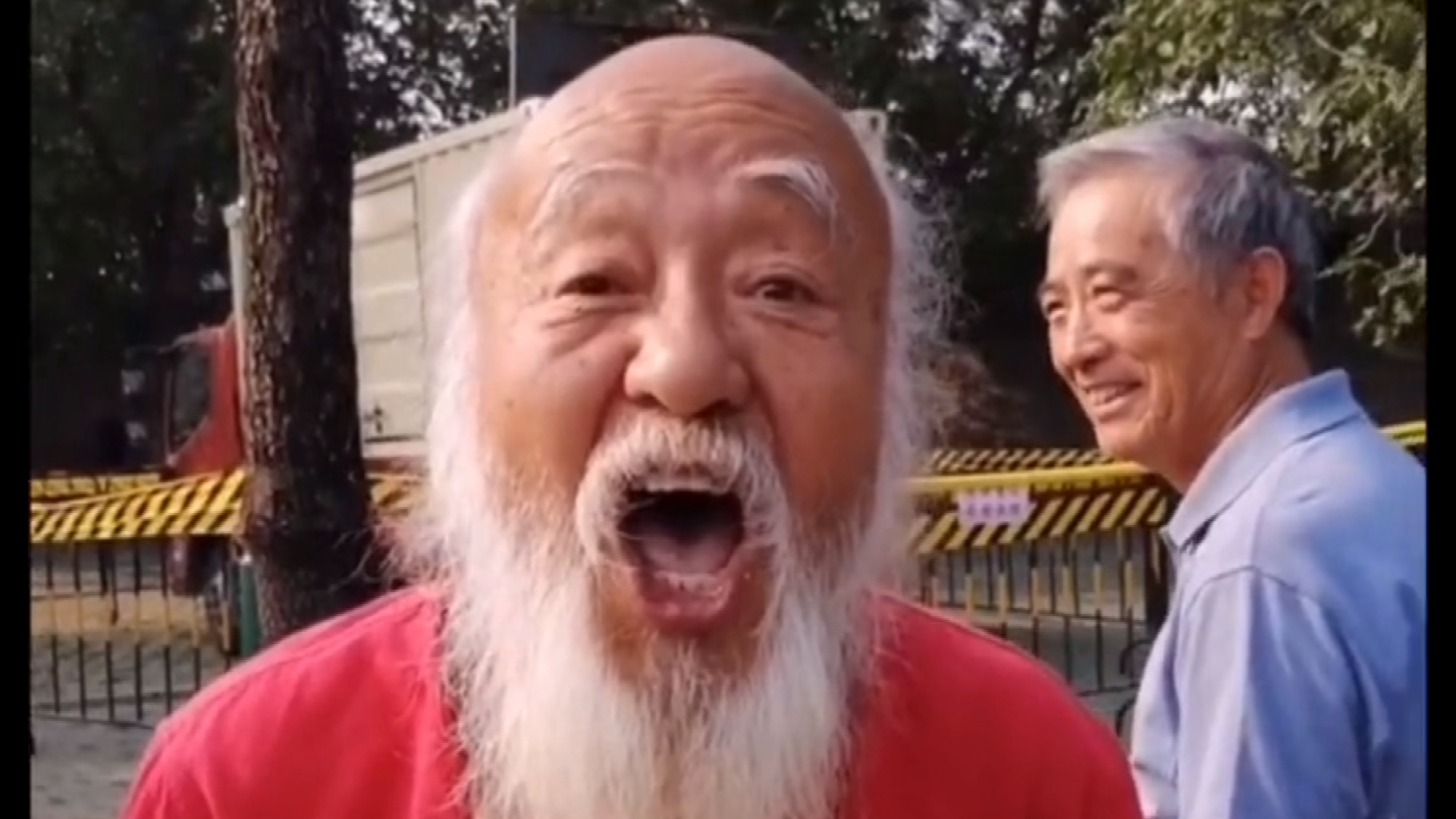 老头大爷搞笑视频爆笑瞬间，老头大爷日常趣事合集，老头大爷幽默生活片段