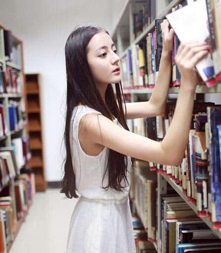 AV熟女人妻一级毛片浜激情演绎，深夜禁忌诱惑，成熟女性魅力无限释放
