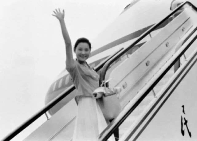 国产熟妇熟女风情万种，魅力四射，尽显成熟女性独特韵味