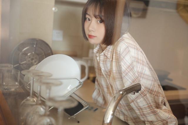 1.日韩午夜精品免费观看高清无码