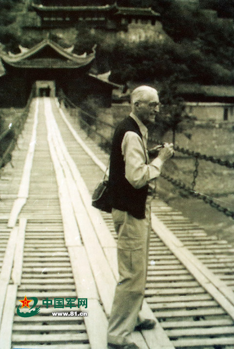 2.亚洲老头与同性老同浜的隐秘往事，一段跨越岁月的深情，探寻老同浜背后的故事