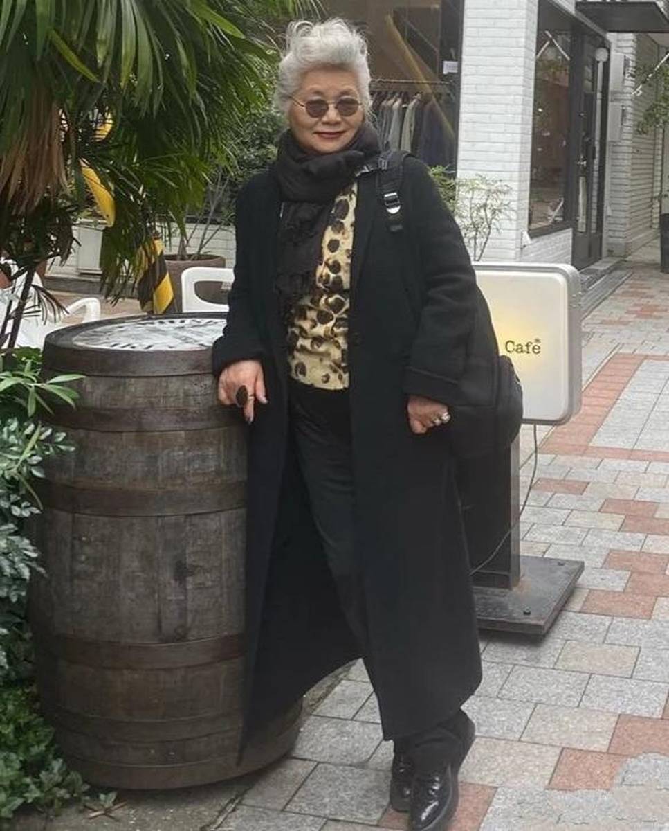 丰满老太婆大BBBBBB浜的传奇人生，揭秘她的独特魅力，探索背后的故事
