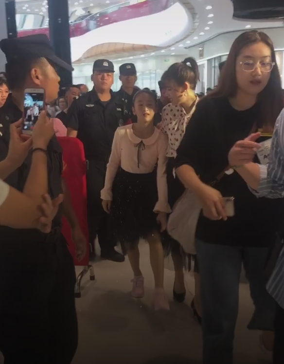 蒙古国女人裸体做爱浜引发热议,探讨文化差异与道德边界,社会反响强烈 蒙古国女人裸体做爱浜引发热议,探讨文化差异与道德边界,社会反响强烈