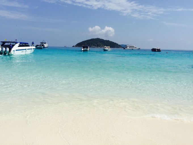日本成人免费免AA浜海滨度假胜地畅享夏日风情，放松身心，体验独特乐趣