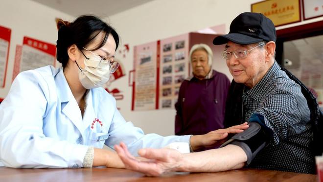 中国老人老太HD大会聚焦养老健康，探讨创新模式，共筑幸福晚年