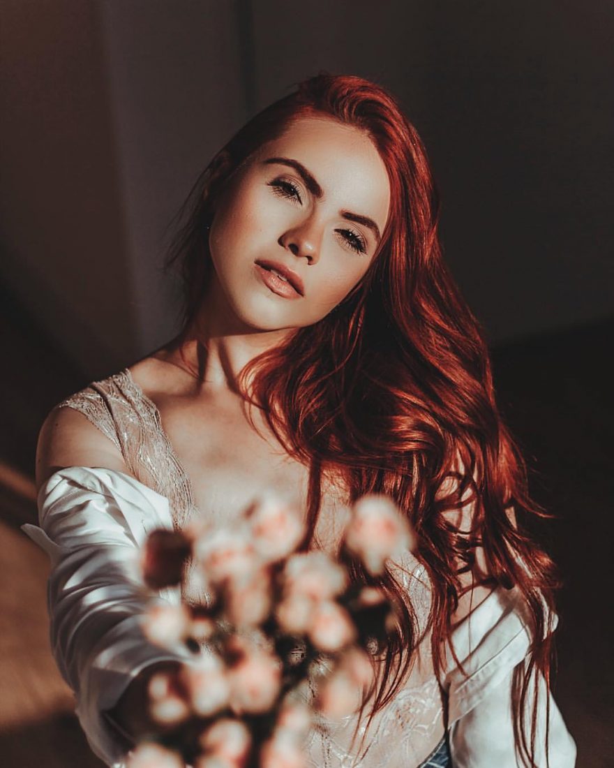 中国丰满熟女写真图片欣赏，性感成熟女性魅力，风情万种艺术摄影
