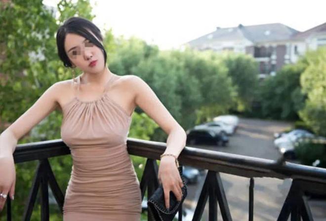 丰满少妇被猛烈进入无码激情碰撞，深夜私密邂逅，狂野欲望彻底释放
