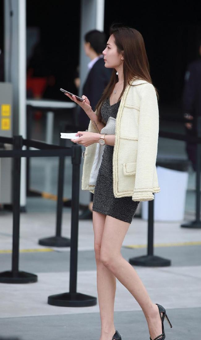 成熟魅力绽放JZZ熟妇风情，优雅自信，展现独特女性韵味