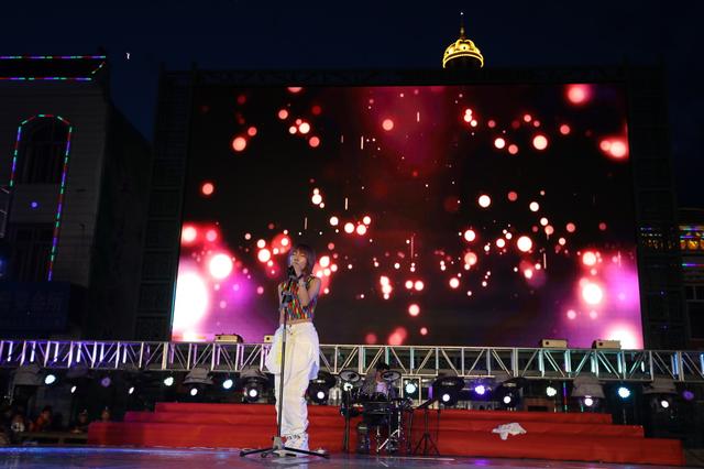 俄罗斯毛耸耸BBBBBB探秘冬日奇幻雪景与极光之旅，感受北国神秘魅力，体验独特冰雪文化