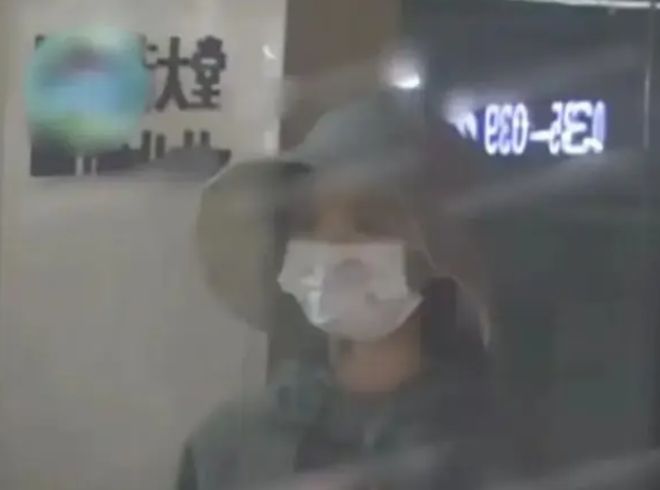 国产女人被干视频曝光引热议，真实拍摄现场揭秘，网友直呼难以置信