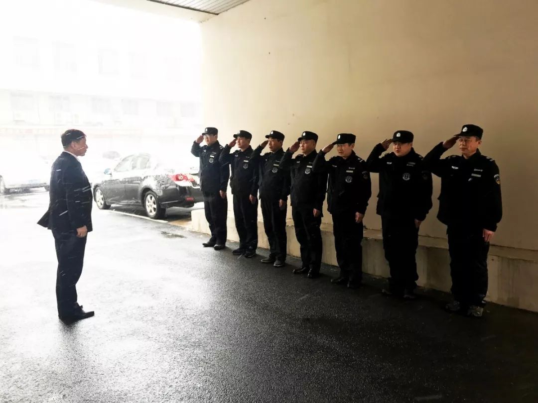 婷婷激情丁香五月综合图片绽放青春魅力，五月芬芳满园，定格动人瞬间与浪漫时光