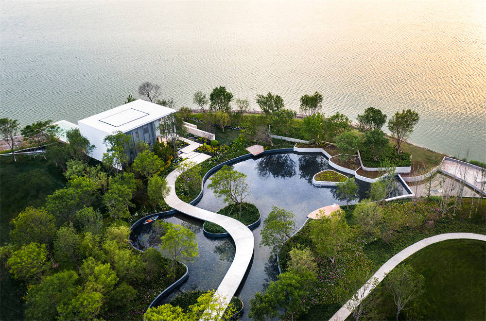 2.唯美综合一区二区，诗意栖居心灵港湾，邂逅纯粹美学