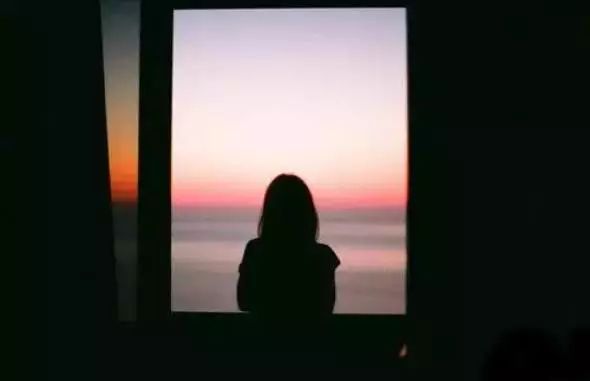 2.亚洲无码A区人妻，深夜独处，欲望交织，禁忌诱惑悄然绽放