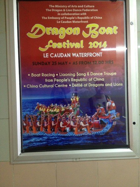 小婷第一次破苞好紧www浜，青春悸动，羞涩初夜，难忘体验