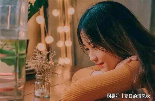 2.少妇毛片，火热剧情，欲望交织，深夜独享隐秘快感