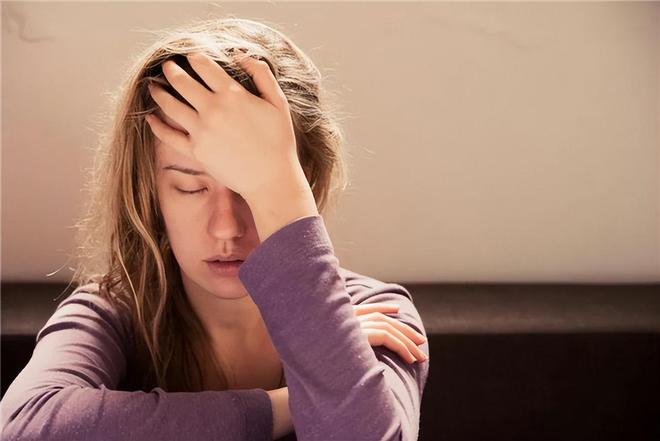 破女挺进苞疼哭叫过程浜，真实经历分享，痛苦与挣扎，女性成长故事