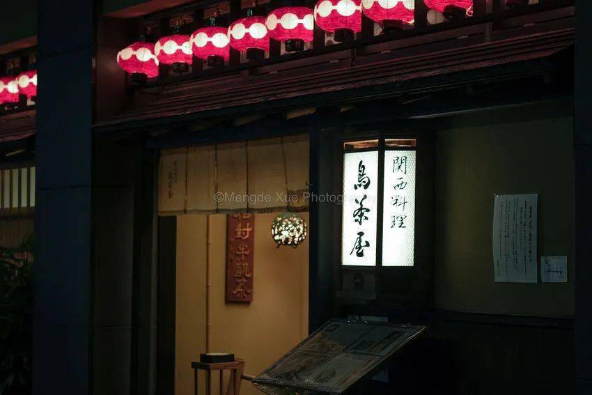古装毛片经典场景重现，唯美画面引人入胜，探索古代风情秘事