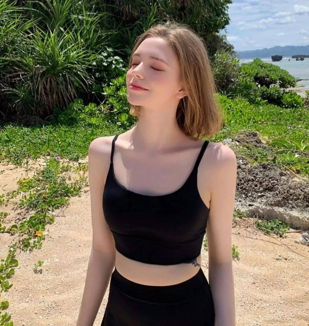 欧美丰满老熟妇BBBBBB浜的迷人风采，成熟韵味尽显，性感魅力无法抵挡