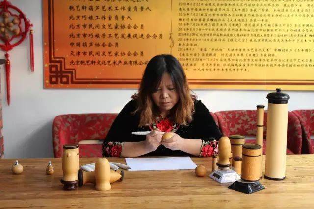 西藏美女3级片引发热议，探索神秘高原风情，揭秘独特文化魅力