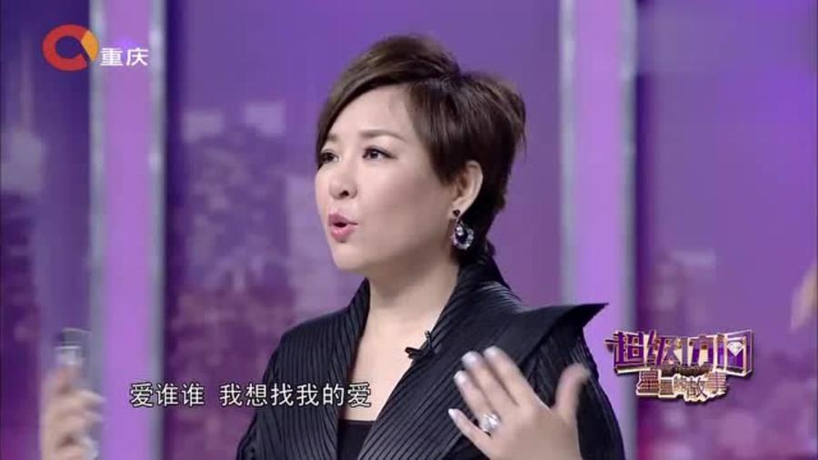 美国老熟女风情万种，魅力不减当年，岁月沉淀优雅气质