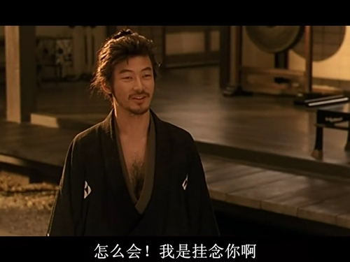 风韵老熟妇与小伙子martek邂逅迷情，暧昧交织，欲望暗涌，禁忌之恋悄然绽放