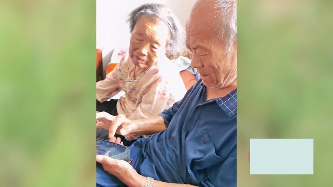 40厘米全进去老太做爱震撼现场，真实记录，老年激情瞬间引爆网络热议