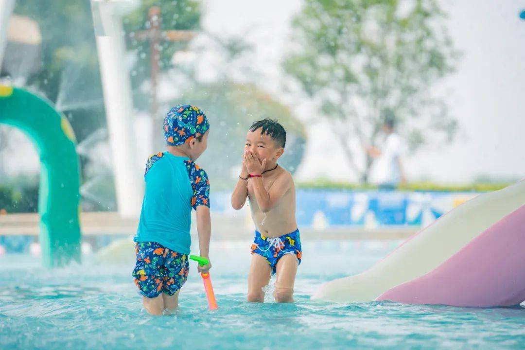 激情6月婷婷点燃夏日热情，绽放青春活力，共享美好时光