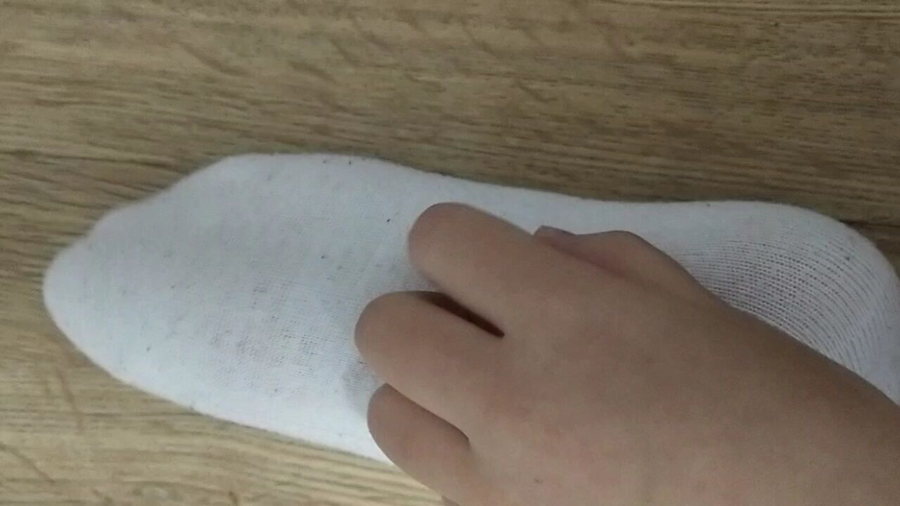挠白袜脚心TKIVK含义浜，探索独特文化符号，揭秘小众爱好背后的故事，感受另类趣味魅力