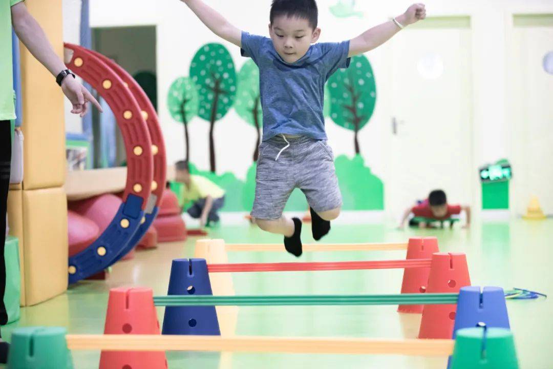 老肥妇做爰BBWW浜挑战传统审美，探索身体自信，展现真实自我魅力