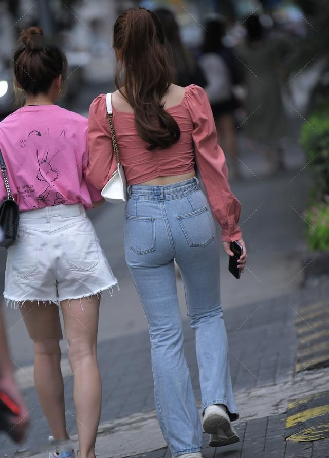 91精品国产91熟女魅力无限，时尚穿搭与成熟韵味，尽显优雅气质
