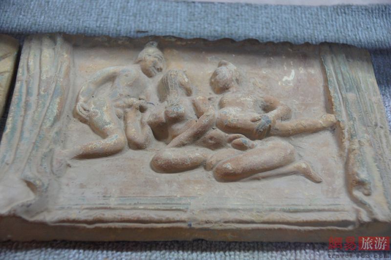 古代人免费观看成人性做爰A片网站，探索古代情色文化，揭秘隐秘欲望世界