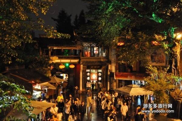 3.沉醉97夜色，漫步街头，感受别样浪漫风情