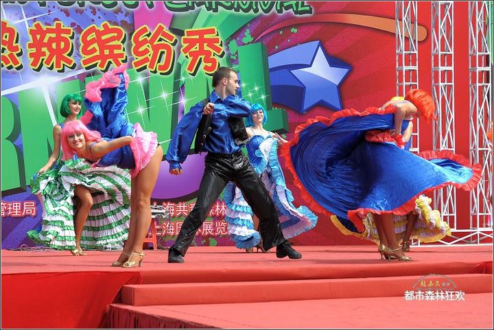 2.做爰猛烈叫床揉捏奶小视频，激情四射惹人醉，热辣画面让人心跳加速