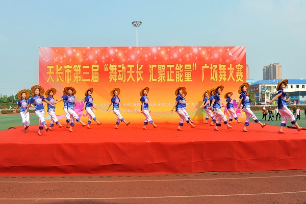 婷婷五月天成人激情绽放青春梦想五月天成人风采无限