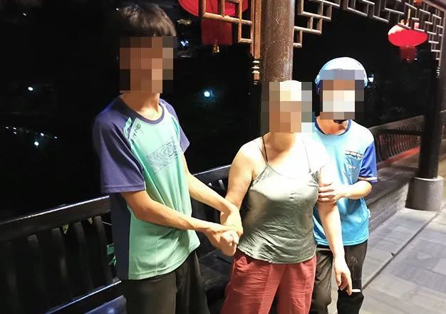 中国妇女内谢69XXXⅩ精品展现新时代女性风采，传递优雅自信，绽放独特魅力