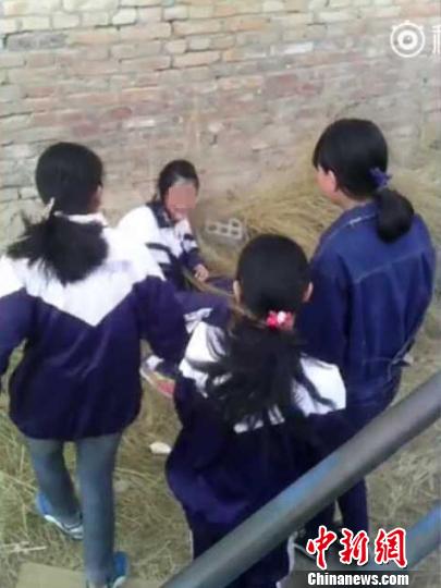 1.女初中生被操逼的校园霸凌事件引发社会关注*