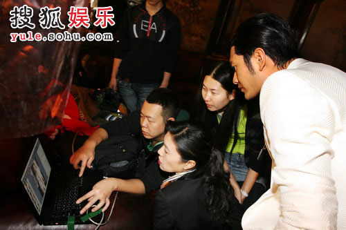 杨幂破女A片60分钟浜浜新作震撼上线，独家揭秘幕后花絮，精彩不容错过