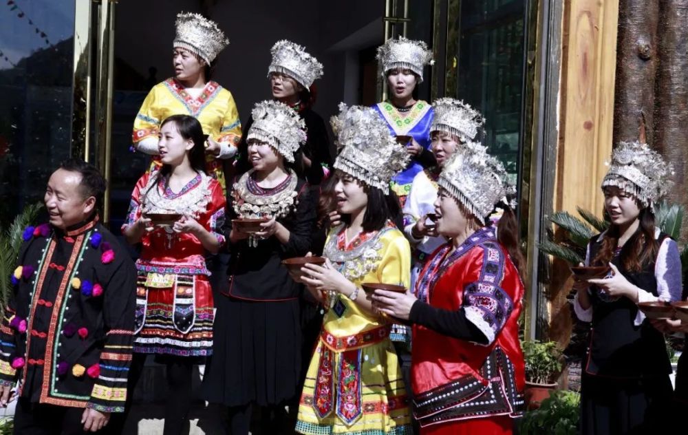 风山苗翰辰视频浜揭秘古老苗族文化传承与现代艺术融合，探索神秘风土人情，感受独特视听盛宴