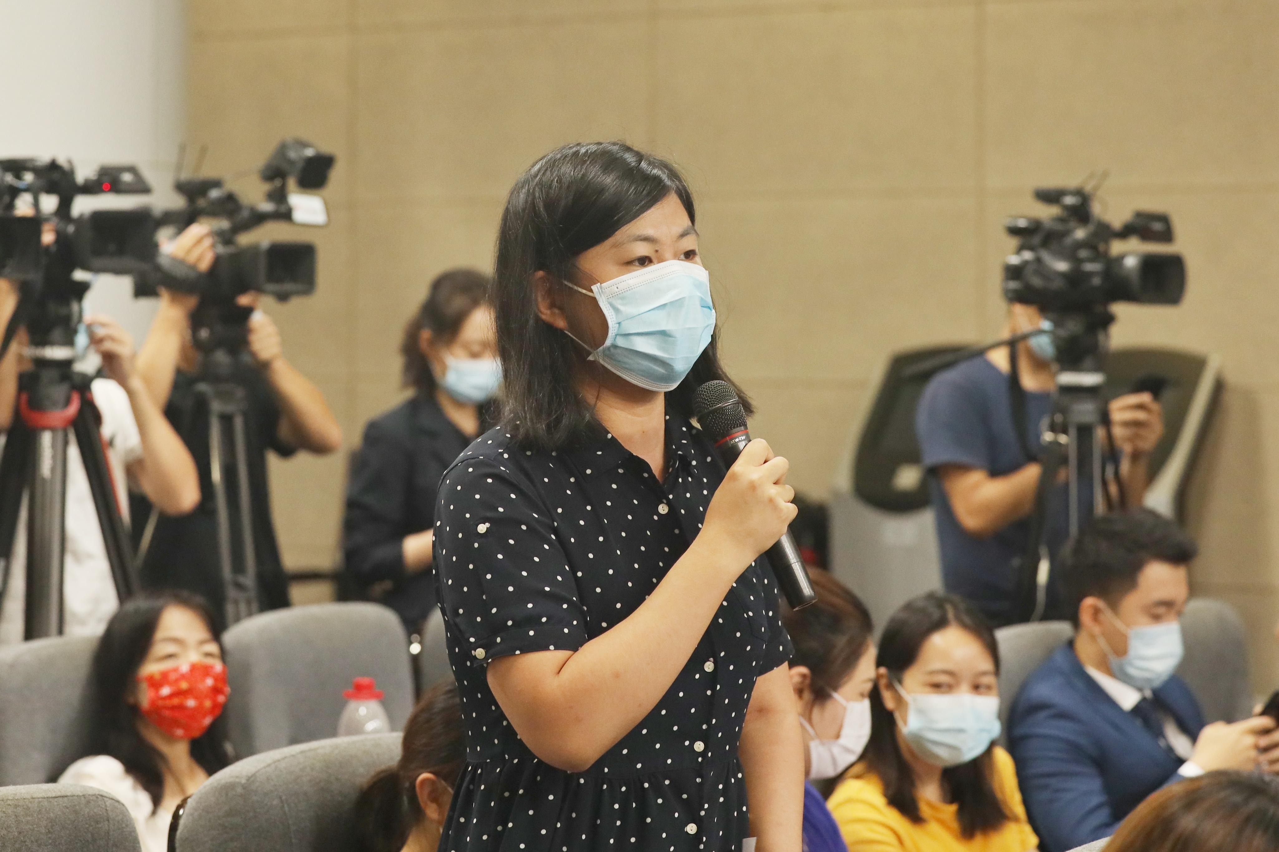 偷拍chinawc浜pissing事件曝光，引发社会关注，网民热议隐私保护问题
