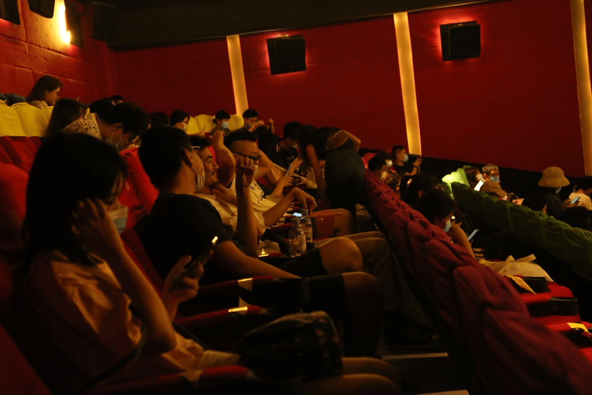 岳伦一区二区三区免费视频浜精彩上线，高清资源任你选，畅享无限观影乐趣