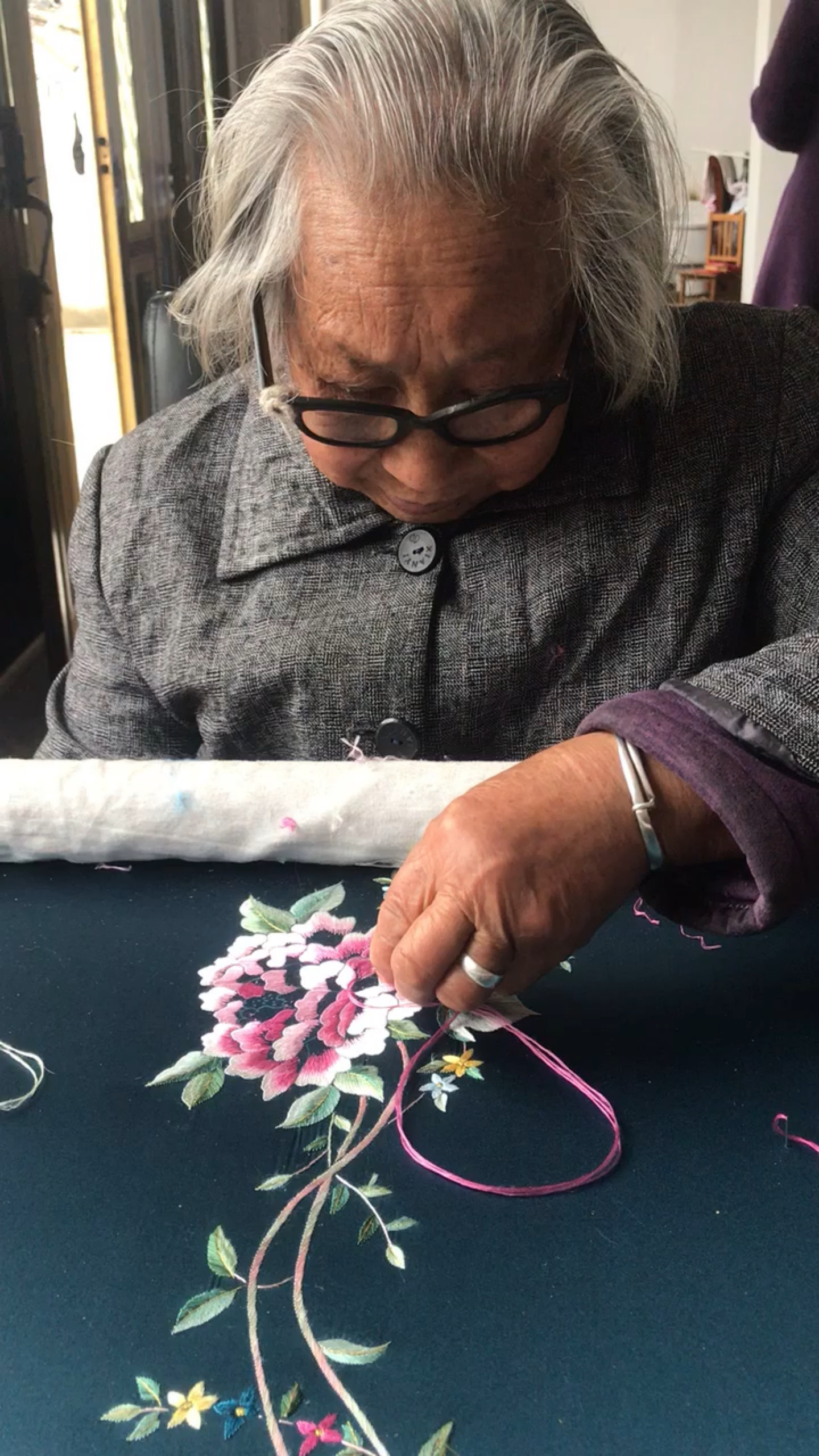 1.妈妈的绣感温暖时光手工艺术传承