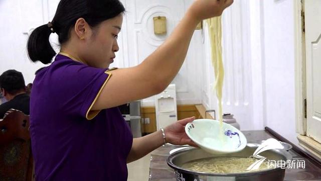 1.中国HDXXX吃奶水文化探秘与传承