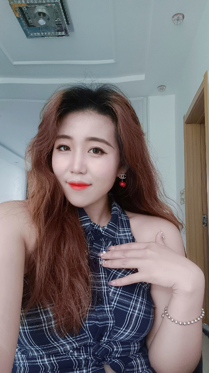 四川少妇bbbbbbbbb的日常生活，揭秘她的美丽秘诀，分享独特人生故事
