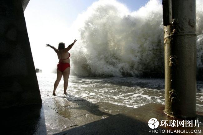 一级特黄妇女高潮浜震撼体验，极致快感，独家揭秘真实感受