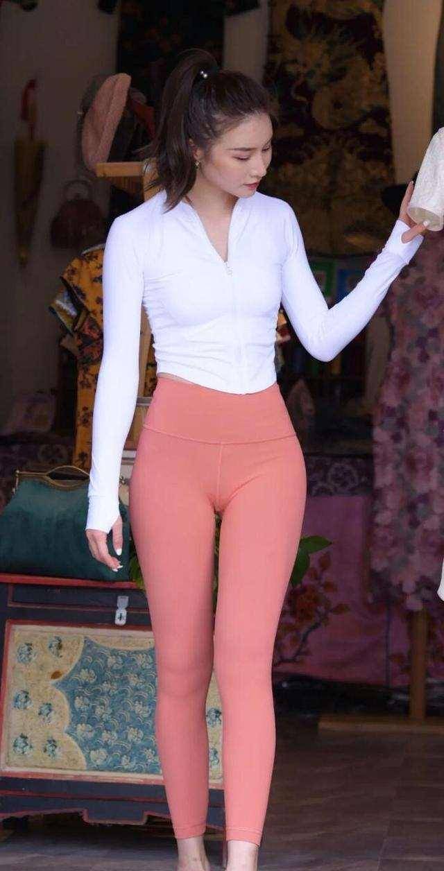 1.欧美熟妇BRAZZERS激情演绎熟女诱惑