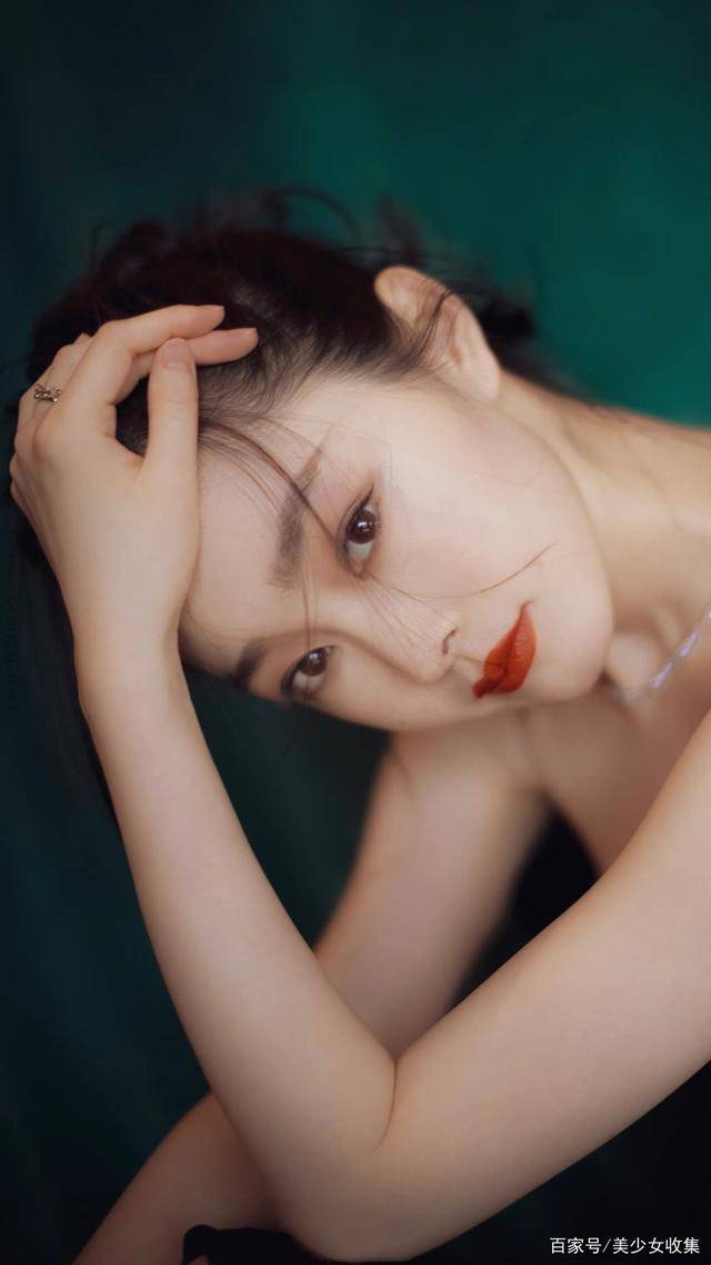 国产美女爽到高潮嗷嗷叫的极致诱惑，激情瞬间，欲罢不能的巅峰体验