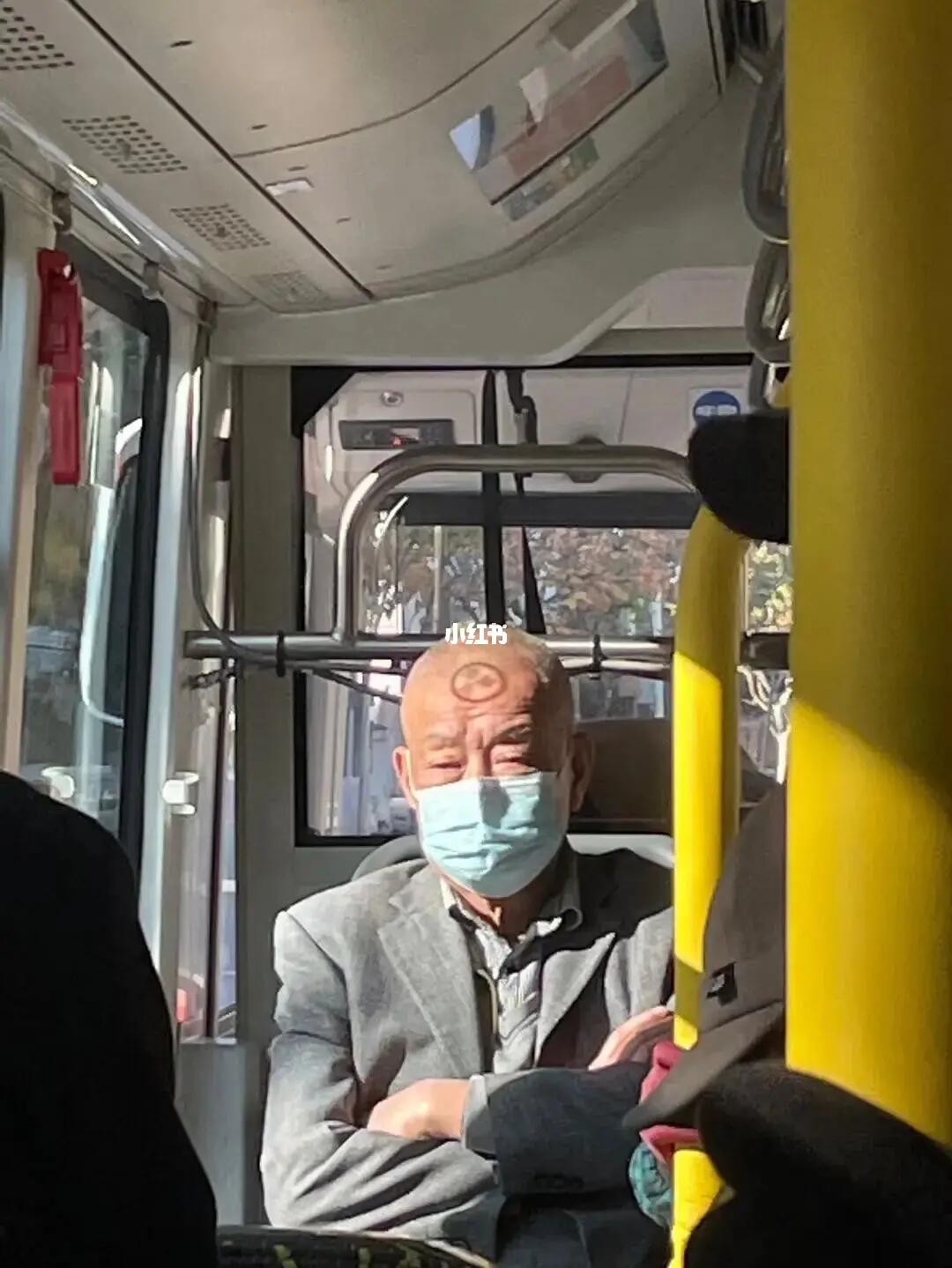 2.古怪老头遇上幽默大爷，一段跨越年龄的友谊，温暖人心