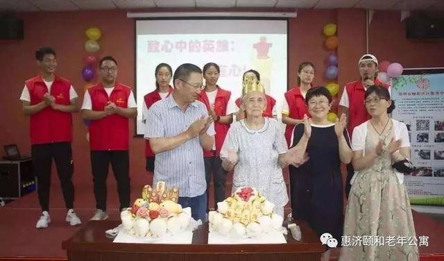 国产国语老龄妇女A片震撼上线，真实感人，老年生活新视角