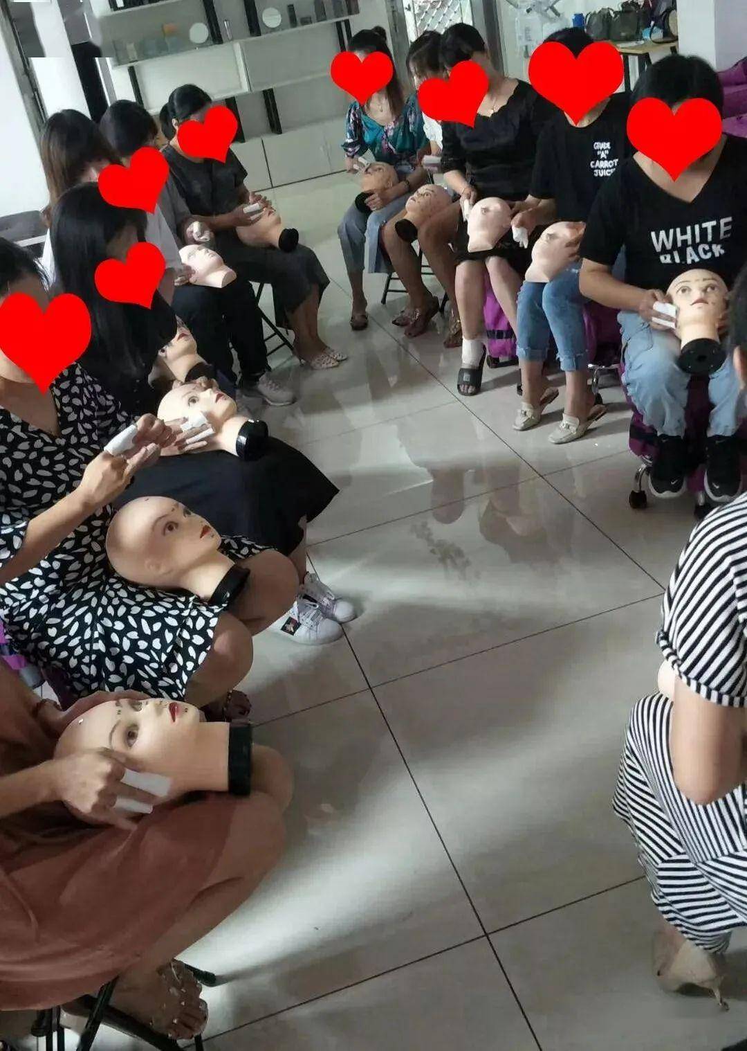 2.老太做爰全过程免费浜，感人瞬间，温暖人心，真实记录